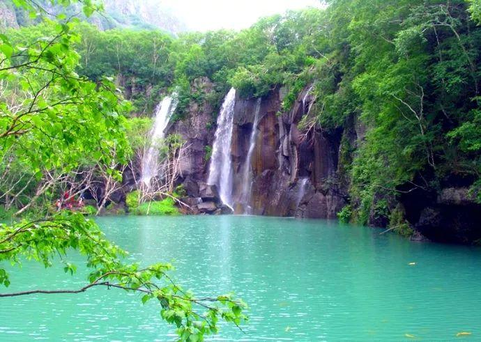 大山羔羊逃生
