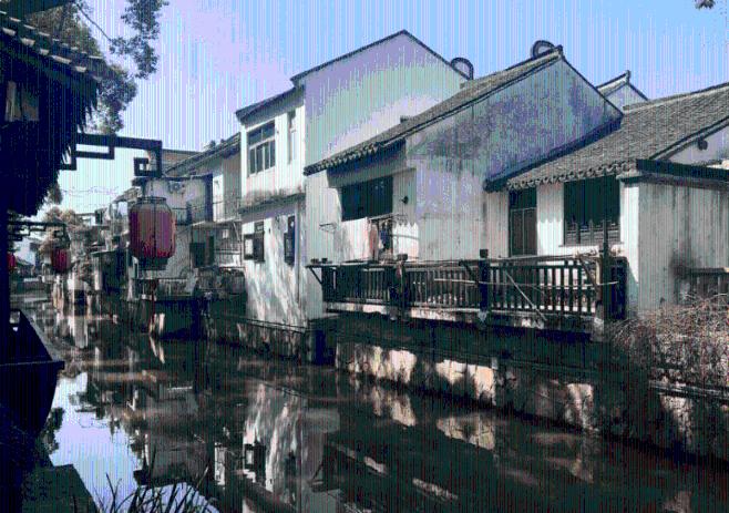 冬季里忙碌的身影|高速公路清障员：不惧风雪保畅通 及时清障为人民